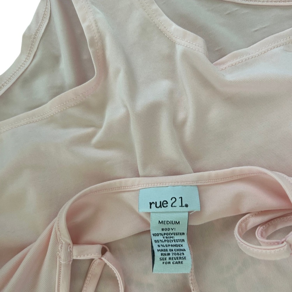 Rue 21 Lace Bodysuit Medium Pink Good‎ Strappy Back Floral Coquette Snaps - Picture 4 of 4